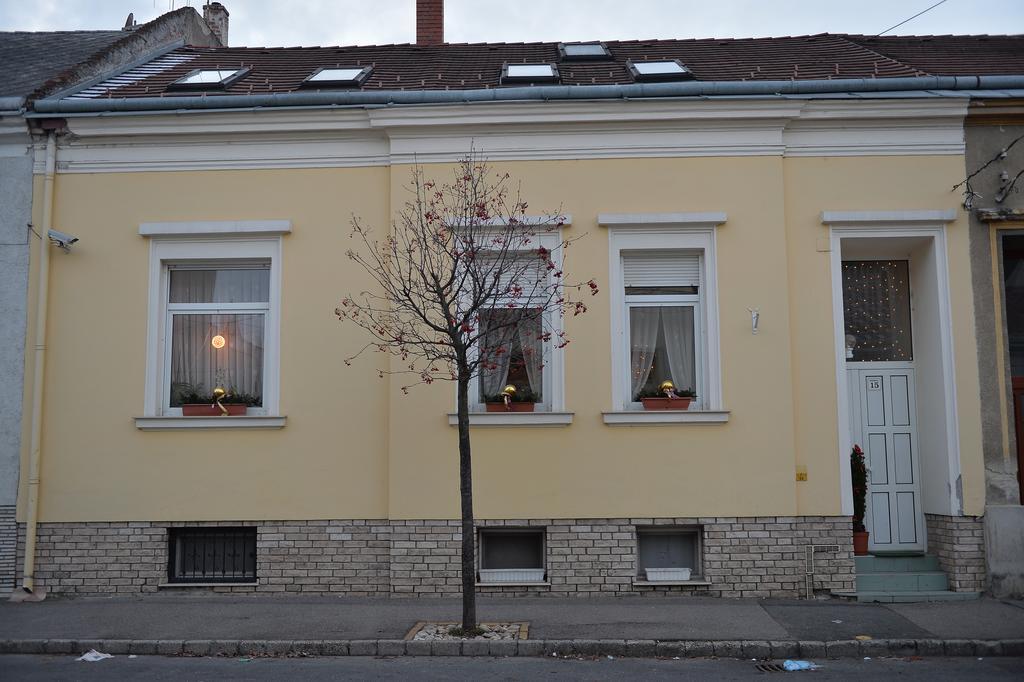 Sopron Eszter Apartman Camera foto